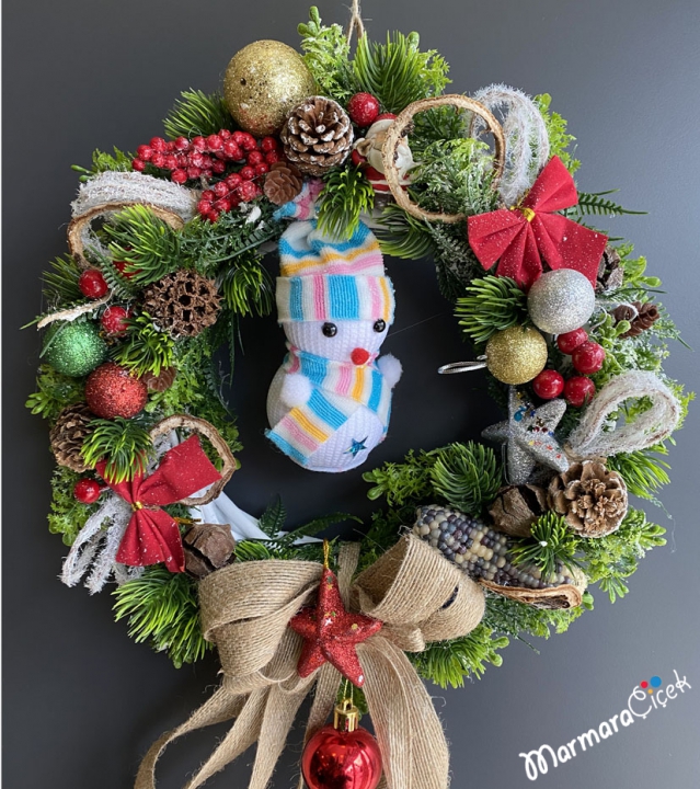 Colorful Snowman New Year Welcome Wreath